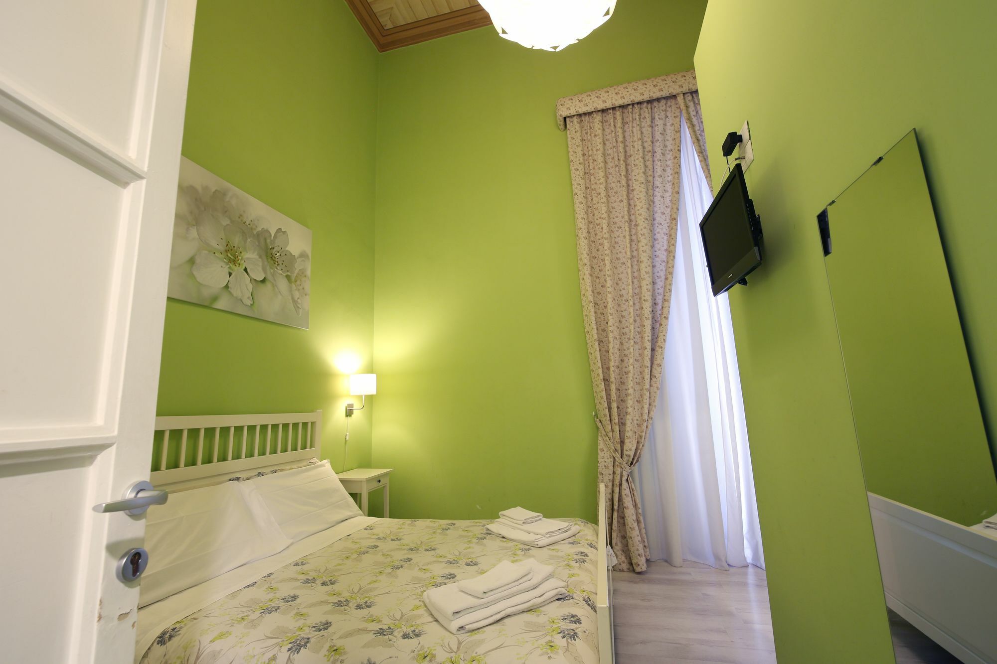 B&B Elios Rooms คาตาเนีย ภายนอก รูปภาพ