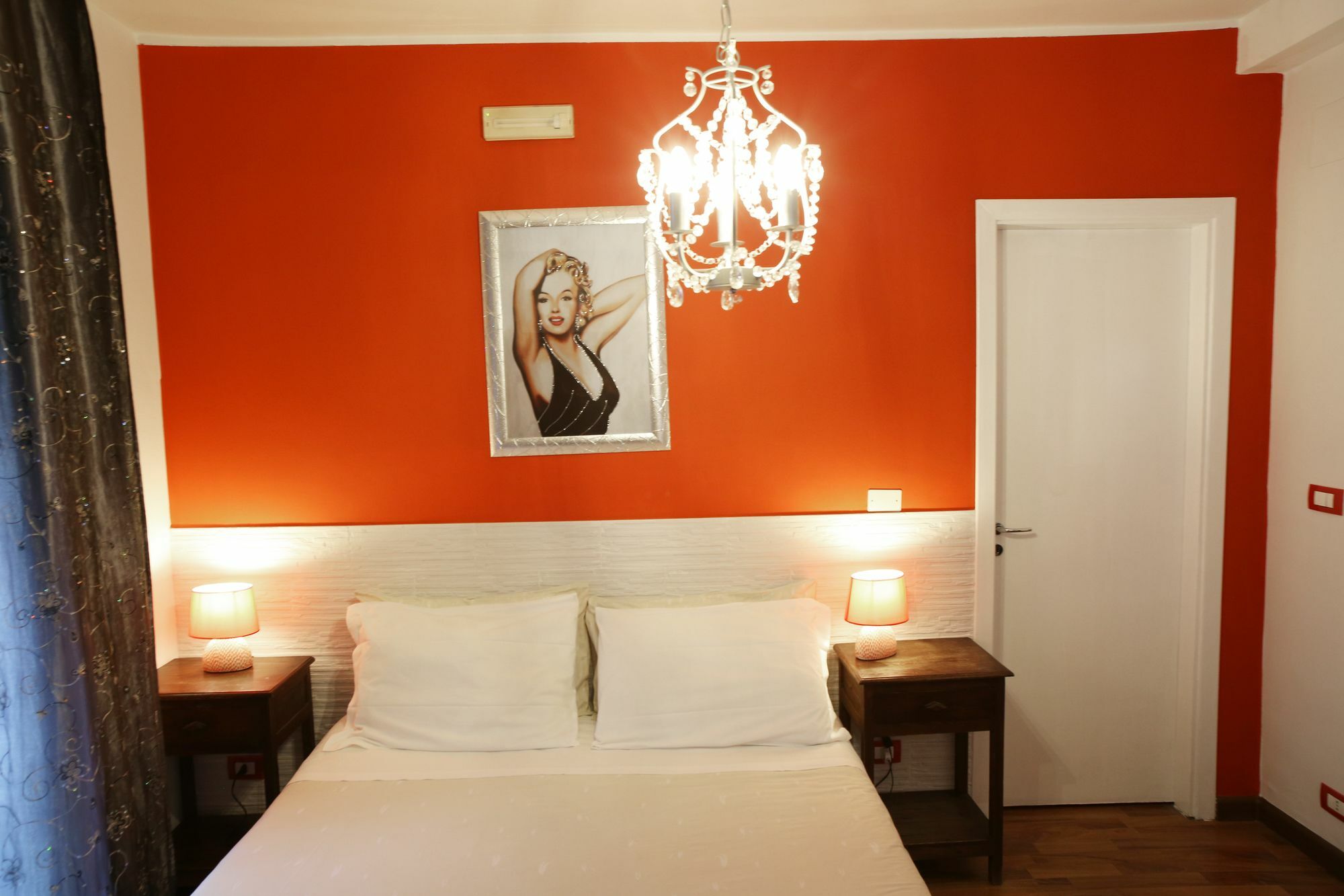 B&B Elios Rooms คาตาเนีย ภายนอก รูปภาพ