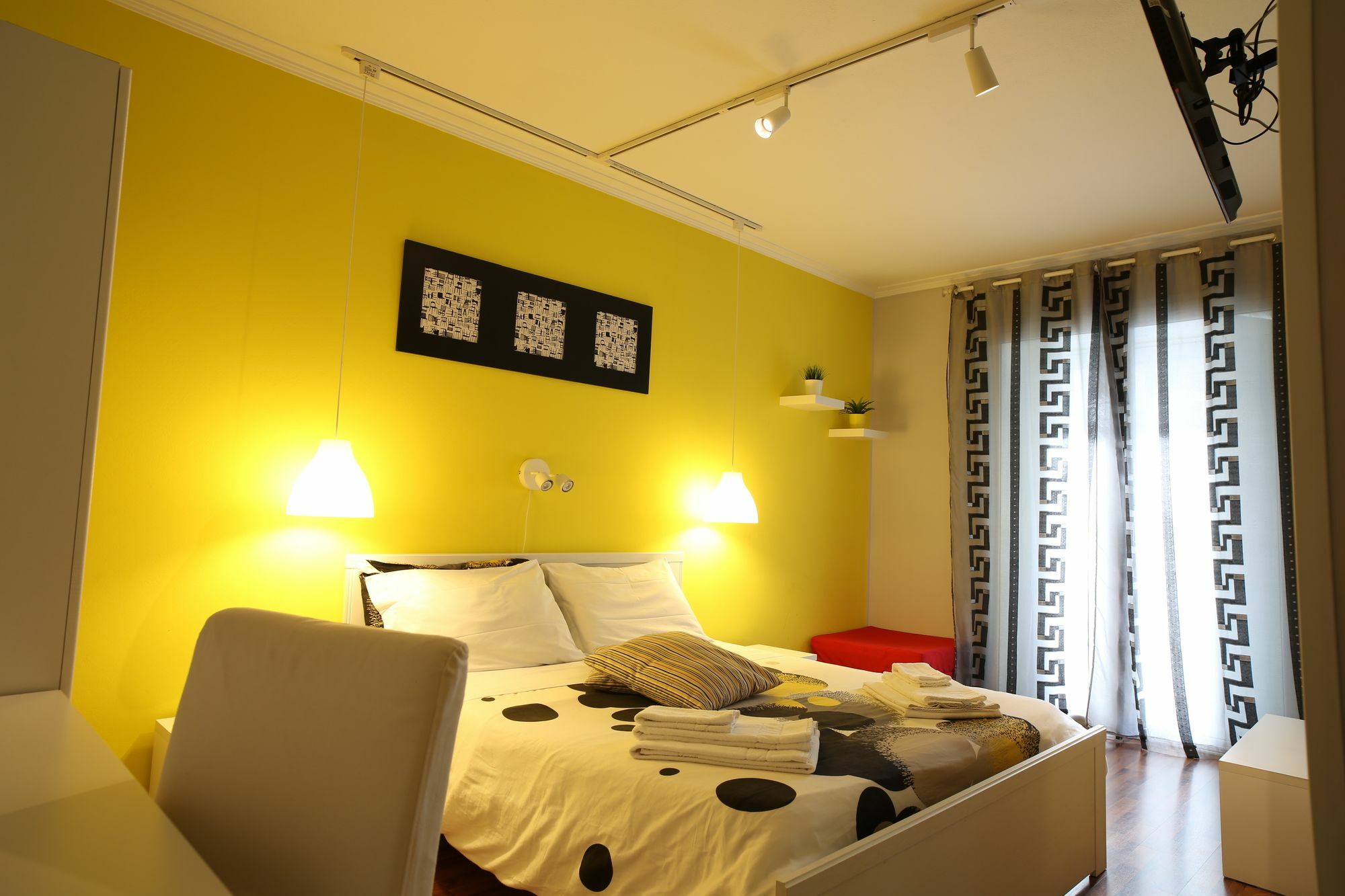 B&B Elios Rooms คาตาเนีย ภายนอก รูปภาพ